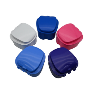 Contenitore per Protesi Dentarie a Forma di Mela con Rete per Appendere - Product Image 3