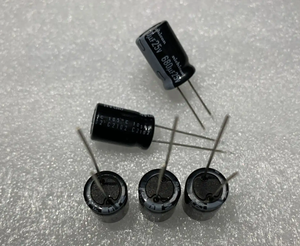 Condensatore <span class=keywords><strong>100</strong></span> uf 25 v nicicon <span class=keywords><strong>FG</strong></span> - Product Image 2