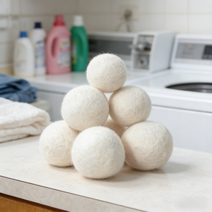 Boules <span class=keywords><strong>de</strong></span> séchage <span class=keywords><strong>de</strong></span> lessive en <span class=keywords><strong>laine</strong></span> <span class=keywords><strong>de</strong></span> Nouvelle-Zélande 100% faites à <span class=keywords><strong>la</strong></span> main en stock Boules <span class=keywords><strong>de</strong></span> séchage <span class=keywords><strong>de</strong></span> lessive pour machine à laver - Product Image 1