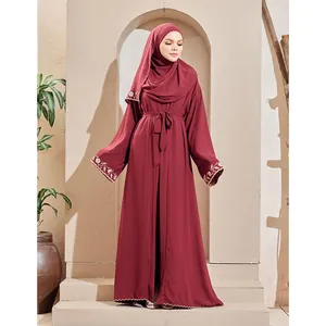 Muslim Dress Middle East Embroidery Design Pakistani Elegant Kimono Abaya Islamic Clothing Satin Jubah