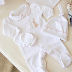 <span class=keywords><strong>Completo</strong></span> Set <span class=keywords><strong>Neonato</strong></span> 4 Pezzi in Cotone 100% per Bambina con Monogramma - Perfetto per il Ritorno a Casa e Regalo per Baby Shower - Product Image 1