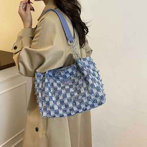 Sac fourre-tout décontracté transfrontalier grande taille, nouvelle mode 2026, à motif damier, pour le trajet quotidien et l'université - Product Image 1