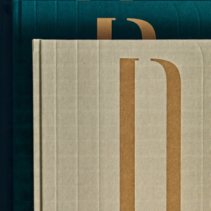 Couverture <span class=keywords><strong>de</strong></span> <span class=keywords><strong>livre</strong></span> en carton rigide avec logo personnalisé en feuille <span class=keywords><strong>d</strong></span>'or, bords peints colorés, gaufrage, impression offset - Product Image 3