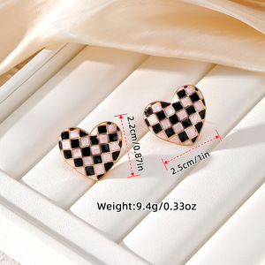Heart Shape Enamel Clip-On <b>Earrings</b> In Red Green Black Checkered Pattern For Women Gift Fashion Jewelry - Product Image 2
