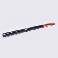 Kuas Smudge Bulu Sintetis Pendek Berkualitas Tinggi dengan Gagang Kayu untuk Eyeliner Pensil Alis Wajah