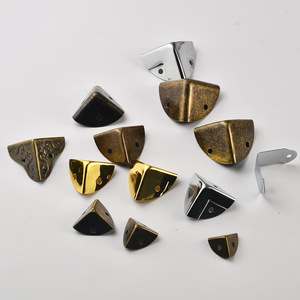 Metal <b>Corner</b> <b>Protectors</b> 0.4 3 Mm Thickness Strong Edge Banding Hardware Accessories For Wooden Boxes - Product Image 2