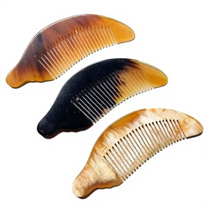 Juego de peines de cuerno de búfalo pulido a mano, cepillo para el cabello natural, arte folclórico ecológico - Product Image 1