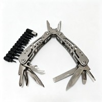 Pince multifonction pliable et embout à vis, outil multifonctionnel portable en acier inoxydable, kit de survie pour le camping en plein air