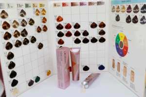 <span class=keywords><strong>Tinta</strong></span> <span class=keywords><strong>per</strong></span> <span class=keywords><strong>Capelli</strong></span> con Logo Personalizzato, Crema Colorante ad Alta Saturazione e Risultato Vibrante 3D, <span class=keywords><strong>Tinta</strong></span> Senza Ammoniaca, Colore <span class=keywords><strong>per</strong></span> <span class=keywords><strong>Capelli</strong></span> a Lunga Durata - Product Image 2