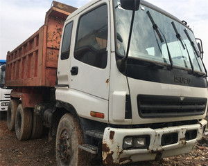 Camión de basura de segunda mano, modelo barato y duradero CXZ81K en blanco para ISUZ en venta - Product Image 2