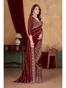 Collection de saris en satin perlé de luxe Fandy avec broderies élaborées et chemisier de créateur coordonné pour femmes, pour mariage - Product Image 4