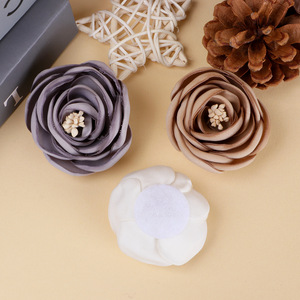 Broche de Rosa 3D, Flores de Tela, Accesorios para el Cabello, Decoraciones para Zapatos, Moda Femenina Otoño 2025, Diseño de Camelia Hecho a Mano en Jinhua - Product Image 3