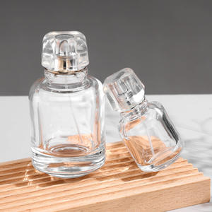 Botella de Spray Cosmética de Vidrio Transparente de Lujo, Tipo Presión, Botella Vacía para Dispensar Muestras de Perfume de Viaje - Product Image 1