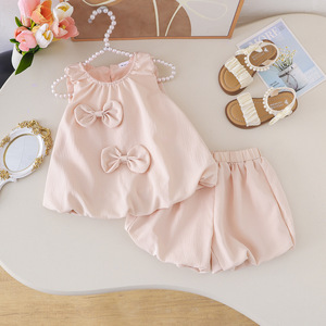 Set Estivo 2025 per <span class=keywords><strong>Ragazze</strong></span>, Nuovo Stile alla <span class=keywords><strong>Moda</strong></span> con Fiocco, Canotta Senza Maniche Tinta Unita + Pantaloncini, Abito Monocolore per <span class=keywords><strong>Ragazze</strong></span> - Product Image 1