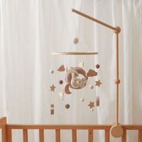 Jouet apaisant fait main en bois de style nordique pour bébés de 0 à 3 ans, avec hochet et pendentif lapin lune en feutre