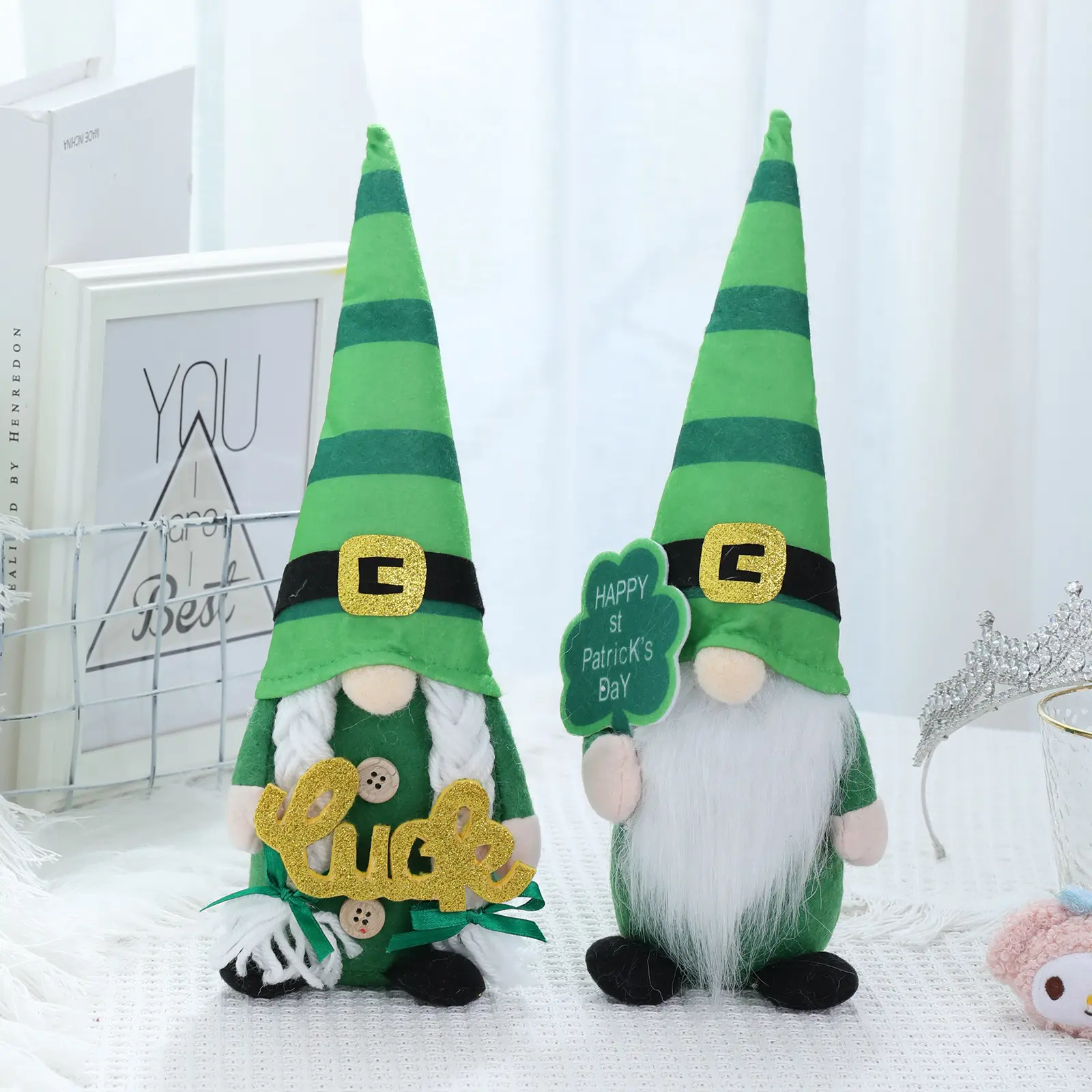 2023 Festive Christmas Green Standing Faceless Dolls Ornaments Home Decoration Luxury For St. Patrick's Day Festival Supplies