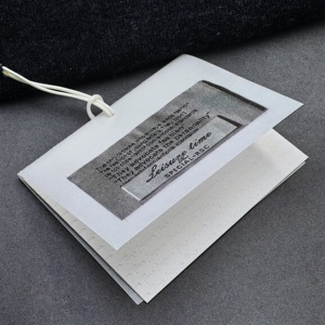 친환경 반투명 양각 종이 걸이 태그 가방 의류 및 신발 용 흰색 로프가있는 다층 빈티지 스타일 의류 태그 - Product Image 2