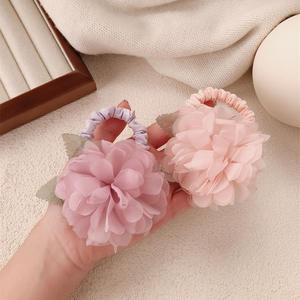 Élastique à cheveux style coréen Gardenia, bandeau fleuri doux pour filles, élastique en caoutchouc souple avec détails floraux réalistes - Product Image 2
