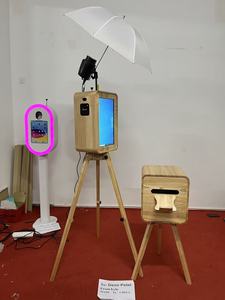 Photomaton rétro chic en bois double face avec imprimante intégrée, support pour iPad, tout-en-un pour des clichés inoubliables - Product Image 3