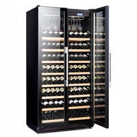 Grande capacité 735L Refroidissement direct du vin, de la bière et des boissons Réfrigérateur électrique avec porte en verre autoportant pour usage domestique