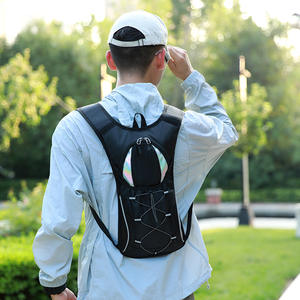 Sac à dos de cyclisme multifonctionnel léger pour l'extérieur, sac de randonnée en nylon imperméable avec plusieurs poches pour le VTT - Product Image 1