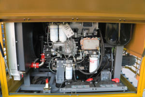 מקדחת סלעים מסוג BL715 של Blurbly, מונעת בדיזל, זחלית, עם מנגנון סיבובי הידראולי, לקידוח בורות באמצעות פטיש פיצוץ. - Product Image 5