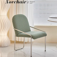 Chaise de salle à manger nordique minimaliste moderne créative de designer, fauteuil simple en fer forgé pour balcon et salle à manger