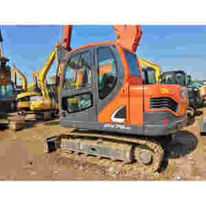 DX75-9C Doosan utilisé Offre Spéciale pelleteuse de chenille d'équipement d'origine d'excavatrice de 7.5 tonnes état d'occasion - Product Image 1