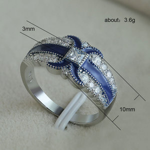 Anillo con Acento de Cristal en Forma de X para Mujer, Tono Plateado, Estilo Minimalista, Accesorio Diario - Product Image 5