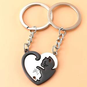Porte-clés personnalisé pour meilleurs <span class=keywords><strong>amis</strong></span>/couples, design en émail en forme de cœur avec chat, parfait pour les cadeaux d'anniversaire, de mariage et de Noël - Product Image 1