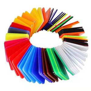 Escritorios de recepción de láminas acrílicas de colores con efecto terrazo de Río de resina brillante para espacios retro-futuristas - Product Image 1