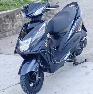 <span class=keywords><strong>Yamaha</strong></span> Cygnus <span class=keywords><strong>125</strong></span> Version Touring Convient aux courts trajets, moteur 125cc, siège confortable et grand espace de rangement. - Product Image 6