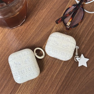 Étui pour écouteurs blanc mat en forme de petit <span class=keywords><strong>cheval</strong></span>, compatible avec les écouteurs de 4e génération et l'étui de protection populaire - Product Image 1