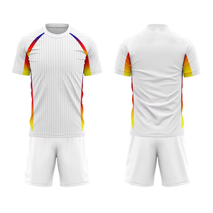 Ensemble de football personnalisable bleu clair et blanc respirant – Tenue de football haut de gamme respirante et à séchage rapide - Product Image 5