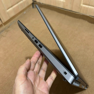 แล็ปท็อปปรับสภาพใหม่ สำหรับ 7750 Core I7-10850H แรม 16GB SSD 512GB หน้าจอ 17.2 นิ้ว RTX3000(6G) เหมาะสำหรับนักเรียน นักศึกษา และใช้งานส่วนตัว - Product Image 3