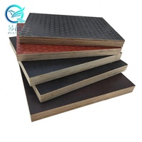 Panneau de placage en bois dur d'eucalyptus certifié BS1088 CE ISO9001, 1220x2440mm, 18/25/28mm, 0.5mm, avec cœur en bois dur et face phénolique certifiée E0