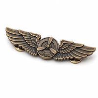 Plaque de marque en métal aluminium gravée pour accessoires de mode, personnalisable avec fixation à griffes, finition de surface sur mesure