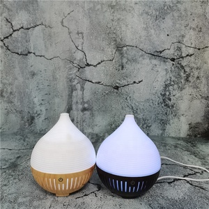 Los más vendidos Minigo 160ML difusor de humidificador de aceite para coche Color de grano de madera niebla cálida luz LED colorida sin agua para el hogar - Product Image 5