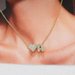 女性の女の子のためのペンダントネックレスゴールドラインストーン文字文字 - Product Image 3