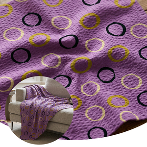 Tissu en <span class=keywords><strong>gaze</strong></span> <span class=keywords><strong>de</strong></span> <span class=keywords><strong>coton</strong></span> tissé sur mesure, froissé, imprimé cercles multicolores, doux et agréable pour la peau, idéal pour vêtements <span class=keywords><strong>de</strong></span> détente, couvertures et grenouillères pour bébés, 105 g/m² - Product Image 2