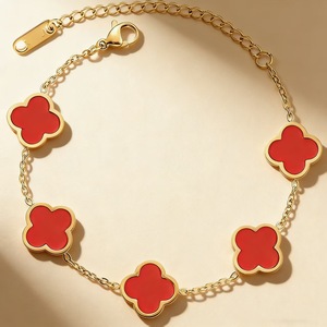 กำไลข้อมือรูปใบโคลเวอร์สี่แฉกชุบทองประดับด้วยสีดำ ทำจากสแตนเลสสตีล สำหรับผู้หญิง - Product Image 4