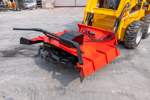 Accesorios para cargadores de dirección deslizante: cubos vibratorios, abridores de discos, excavadoras de árboles, quitanieves, apisonadoras de clasificación - Product Image 2