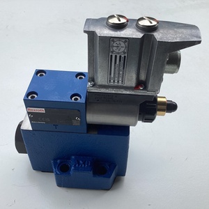 Válvula Reductora Proporcional R901272516 DREE10-6X/200YMG24K31A1M con OBE, Control Hidráulico NG10 de 3 Vías - Product Image 1