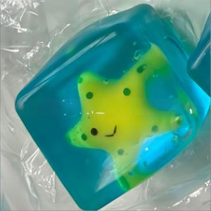 Jouets sensoriels anti-stress extensibles et compressibles en TPR à la maltose, qui brillent dans le noir, en forme de cube de glace animalier, avec paillettes, pour enfants, 2026 - Product Image 5