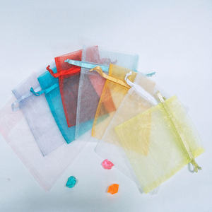 Sacchetti Portaconfetti Personalizzati in <span class=keywords><strong>Organza</strong></span> Rosa con Piume e Coulisse Eleganti Materiali da Imballaggio alla Moda in <span class=keywords><strong>Organza</strong></span> - Product Image 4