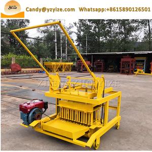 Macchina per la Produzione di Blocchi e Mattoni Forati in Cemento QM4-45 Alimentata da Motore Diesel - Product Image 4