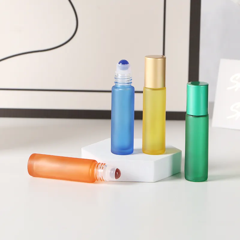 New colorful empty 5ml round mini custom deodorant glass roller bottle with cap for body oil