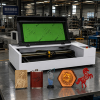 Industriële 6040 CO2 lasergraveermachine met Ruida DSP-controller voor het snijden van acryl, hout, MDF en leer