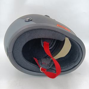 工場カスタムバイヤーのロゴ/グラフィックデザインミニオートバイヘルメットペットミニチュアヘルメットアクリルディスプレイボックス付き - Product Image 5