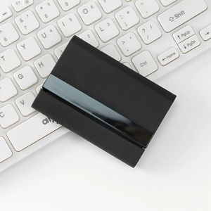 Porte-cartes de visite personnalisé <span class=keywords><strong>en</strong></span> acier inoxydable – <span class=keywords><strong>Cadeau</strong></span> sur mesure avec texture cuir PU et acier inoxydable - Product Image 2